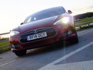 The Tesla Model S P85+ experiences the Dutch Angle
