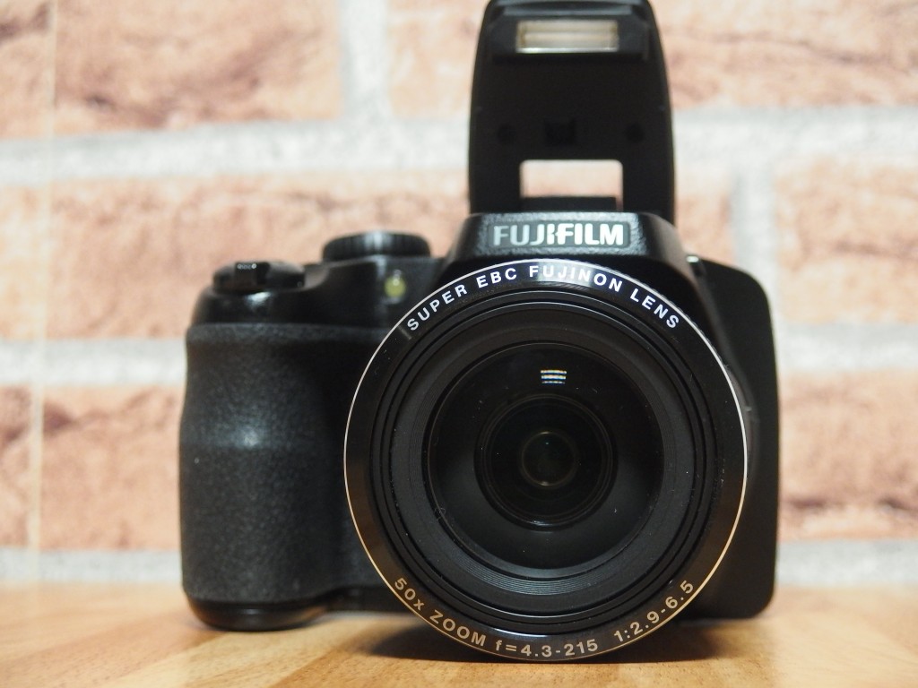 Matt Porter, the Gadget Man reviews the Fujifilm Finepix S9900W