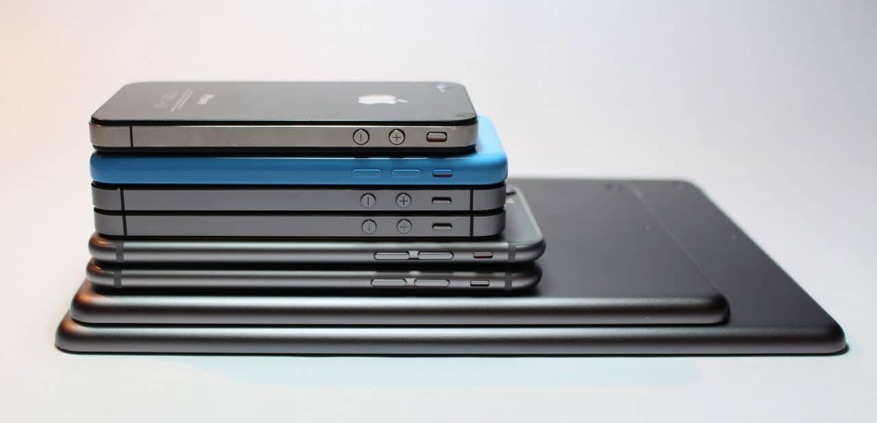 Gadget Man – Episode 130 – Why are people not upgrading their phones as often?
