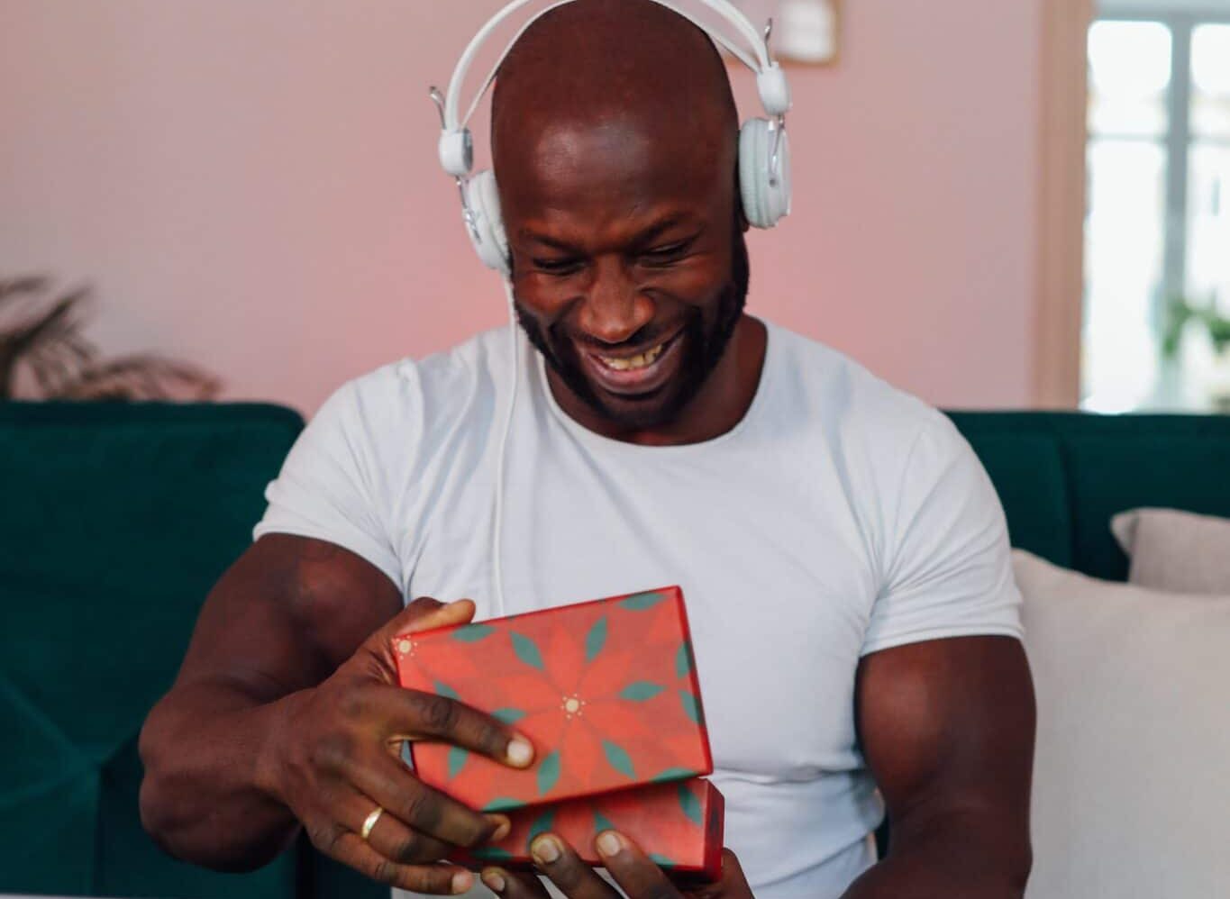 Top tips for buying gifts for men this holiday season