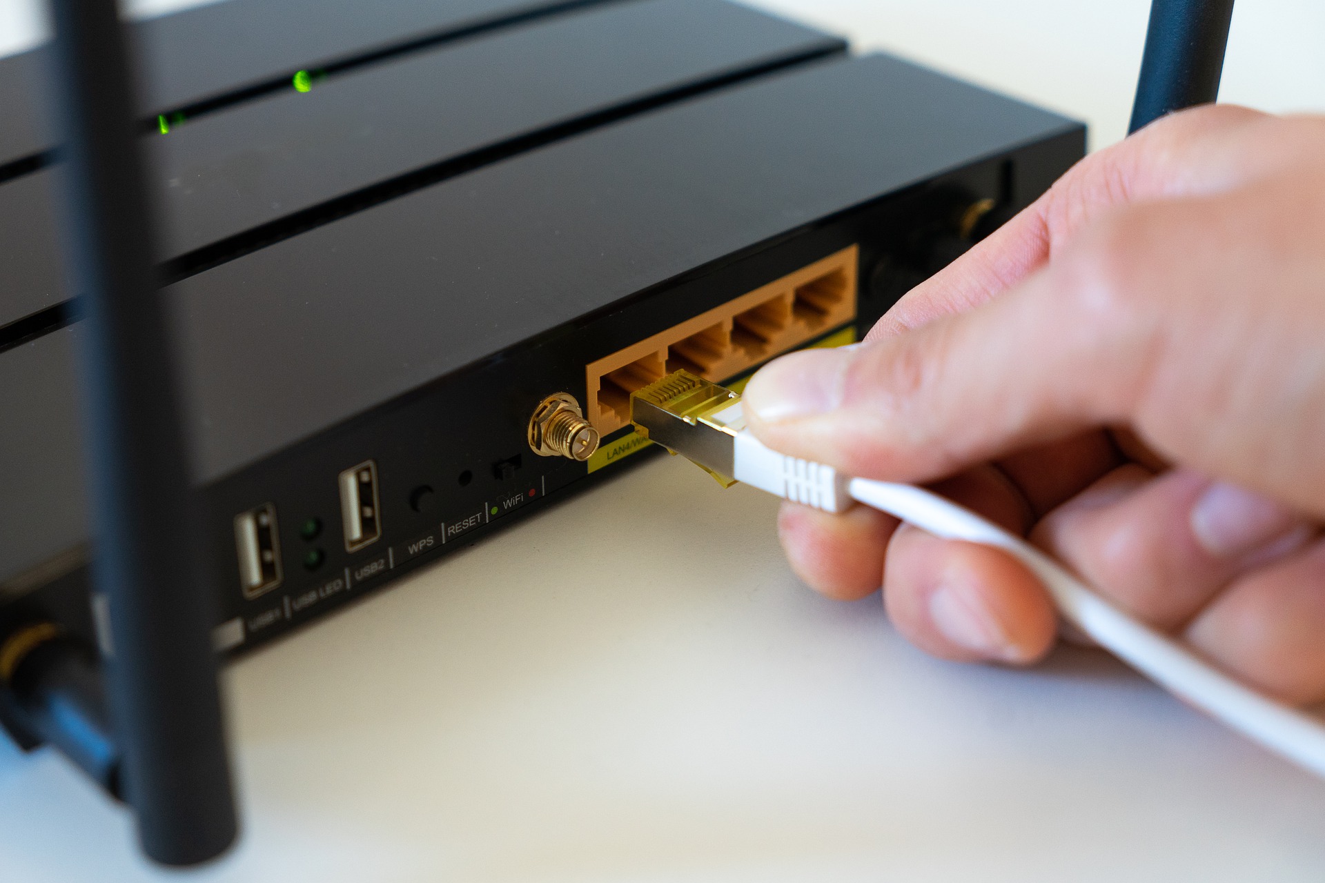 4 Benefits You Gain From Having Fast Broadband