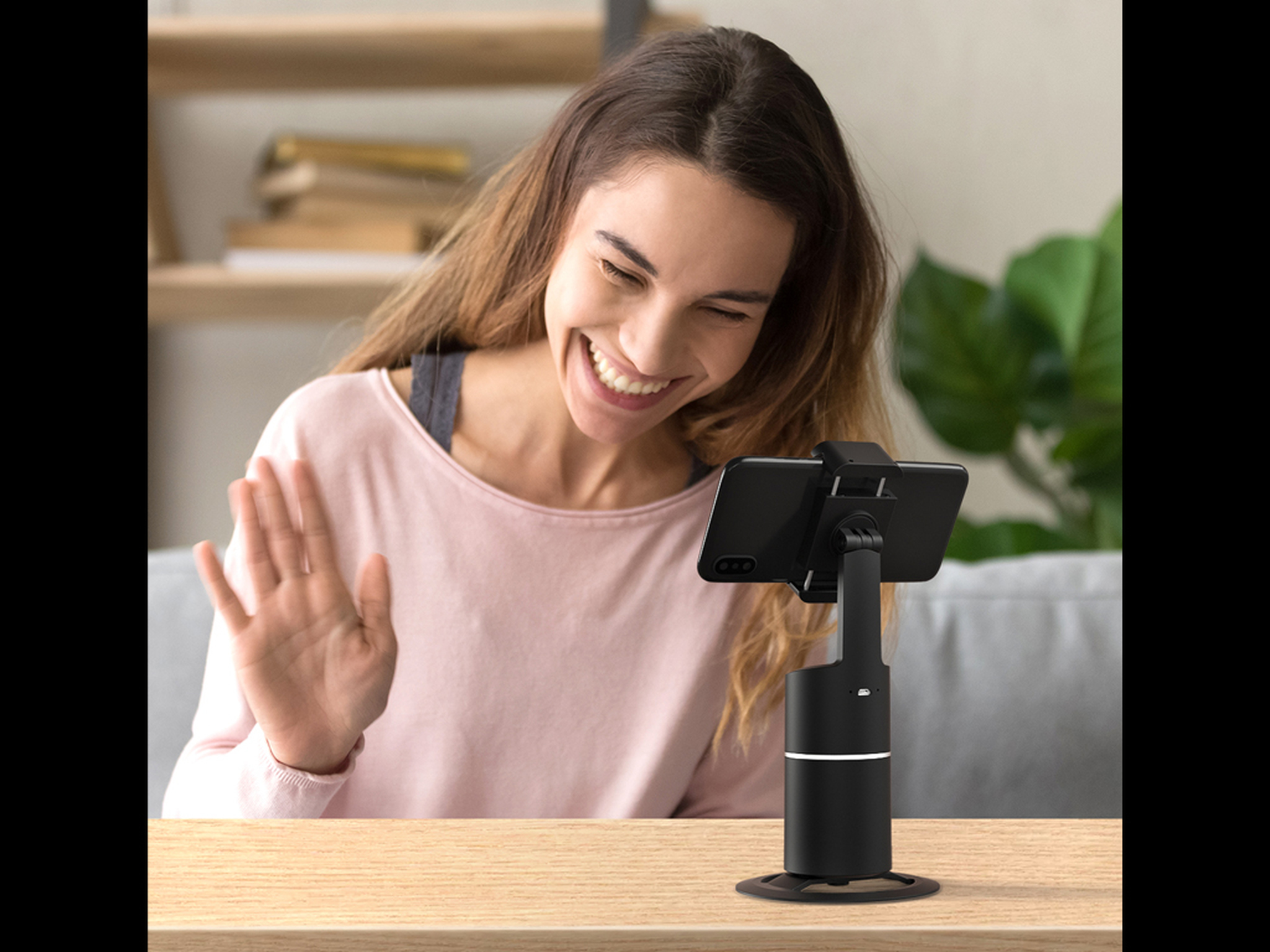 Sandberg launches intelligent Motion Tracking Phone Mount in the UK