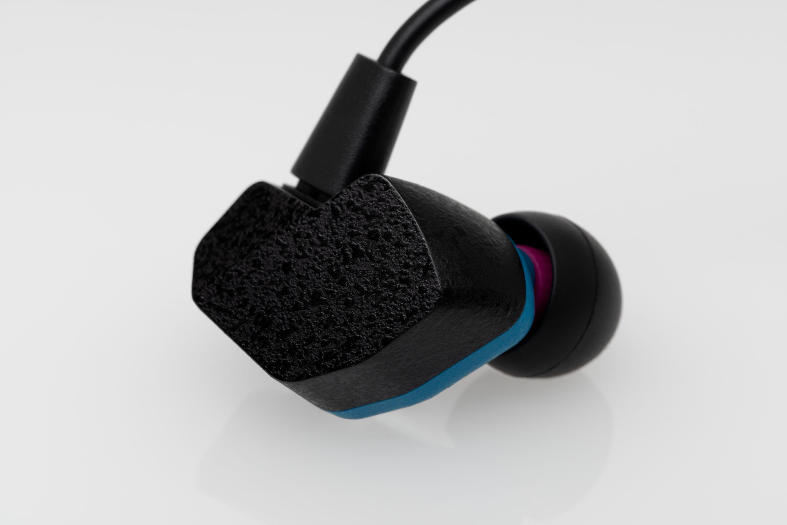 Final Launches A2000 Wired In-Ear Monitors with Exceptional Clarity and Energetic Bass