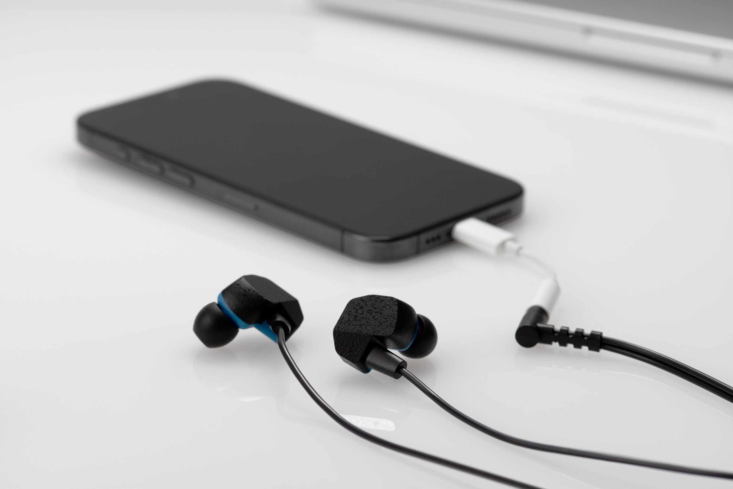 Final Launches A2000 Wired In-Ear Monitors with Exceptional Clarity and Energetic Bass